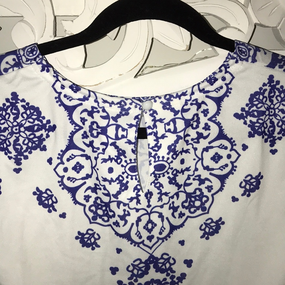Adorable Top! - Picture 2 of 2